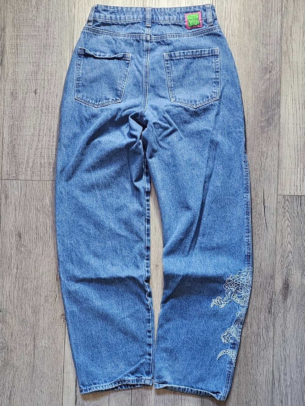Baggy EMPYRE Dragon Embroidery High Rise Straight Jeans Blue Wash Size 26" - Picture 2 of 7